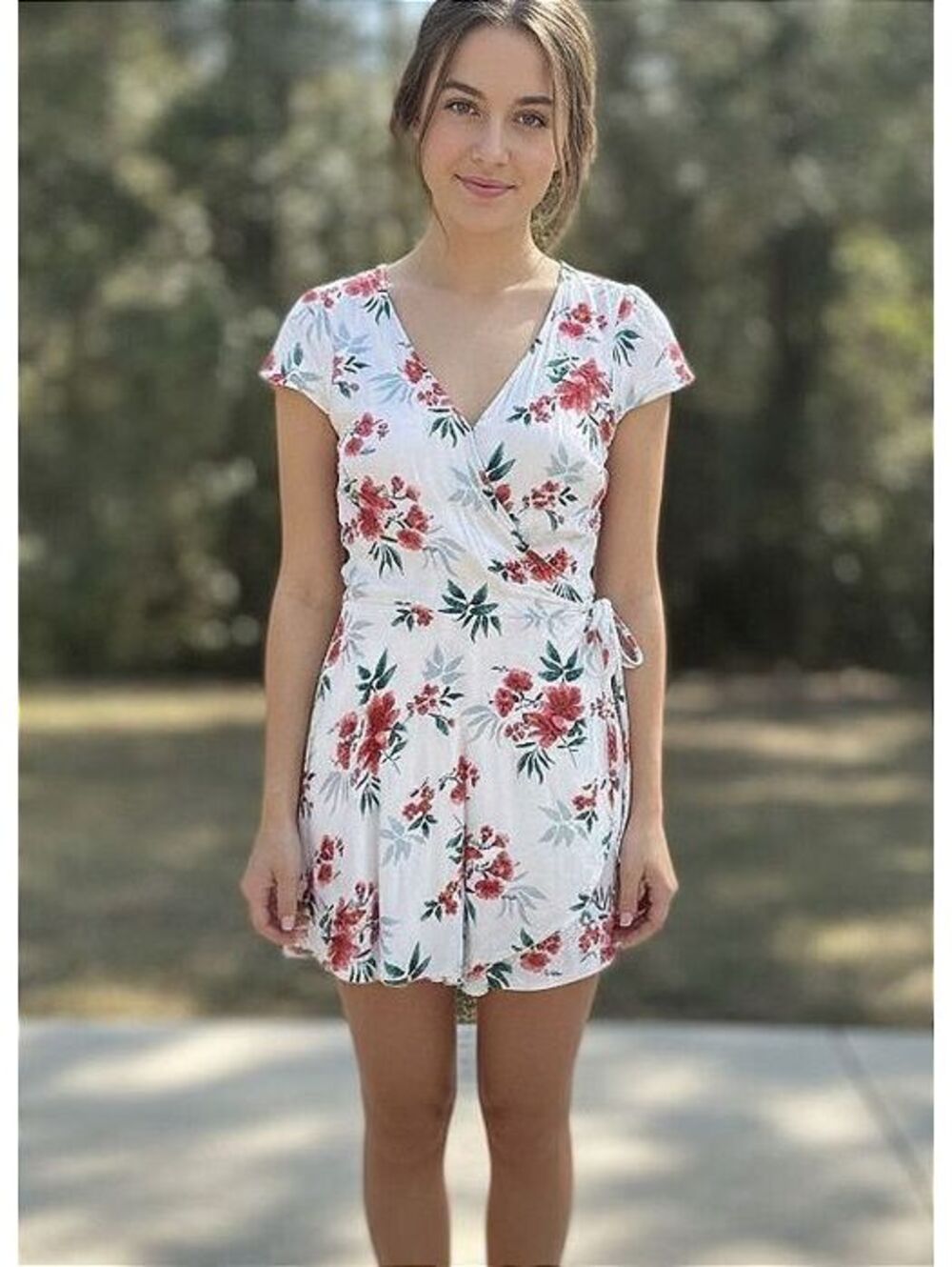 Hollister V-neck Wrap Around White Floral Skort Shorts Jumper Womens Size M